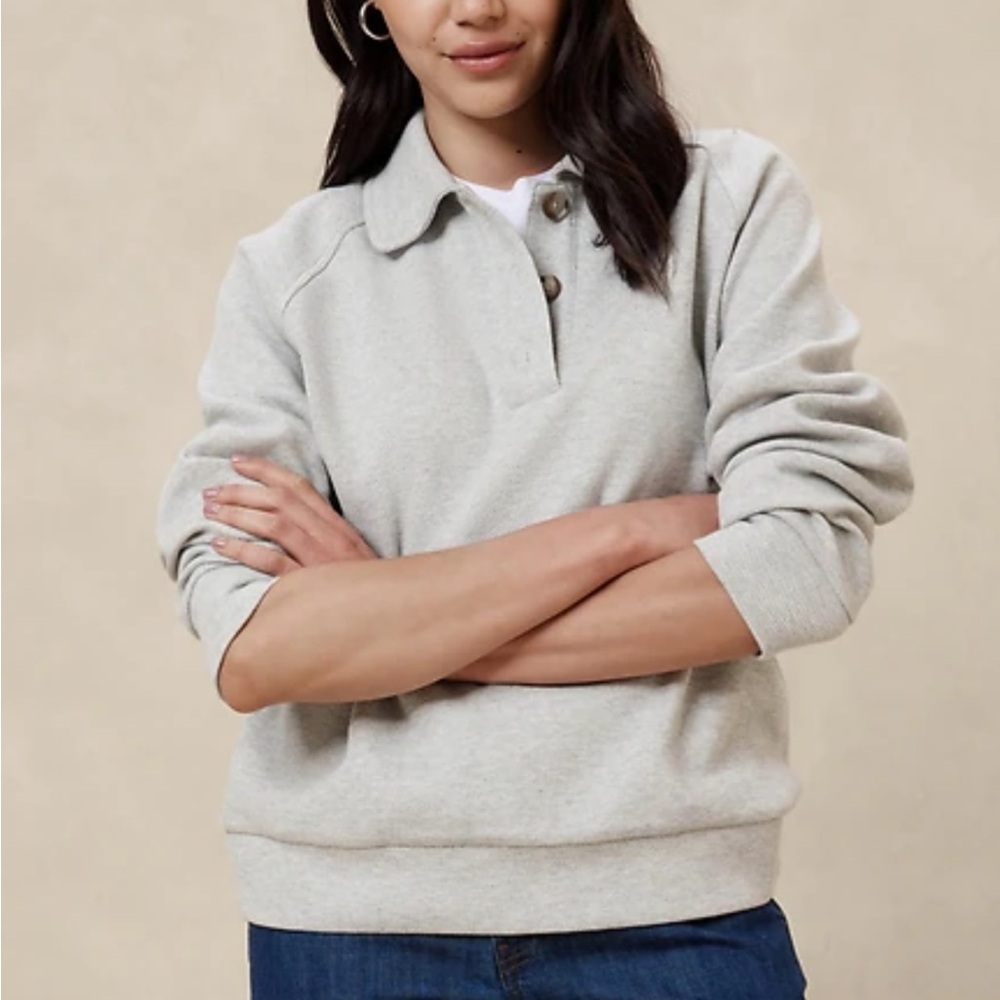 NWOT Banana Republic Women’s Light Gray Twill Polo Sweatshirt